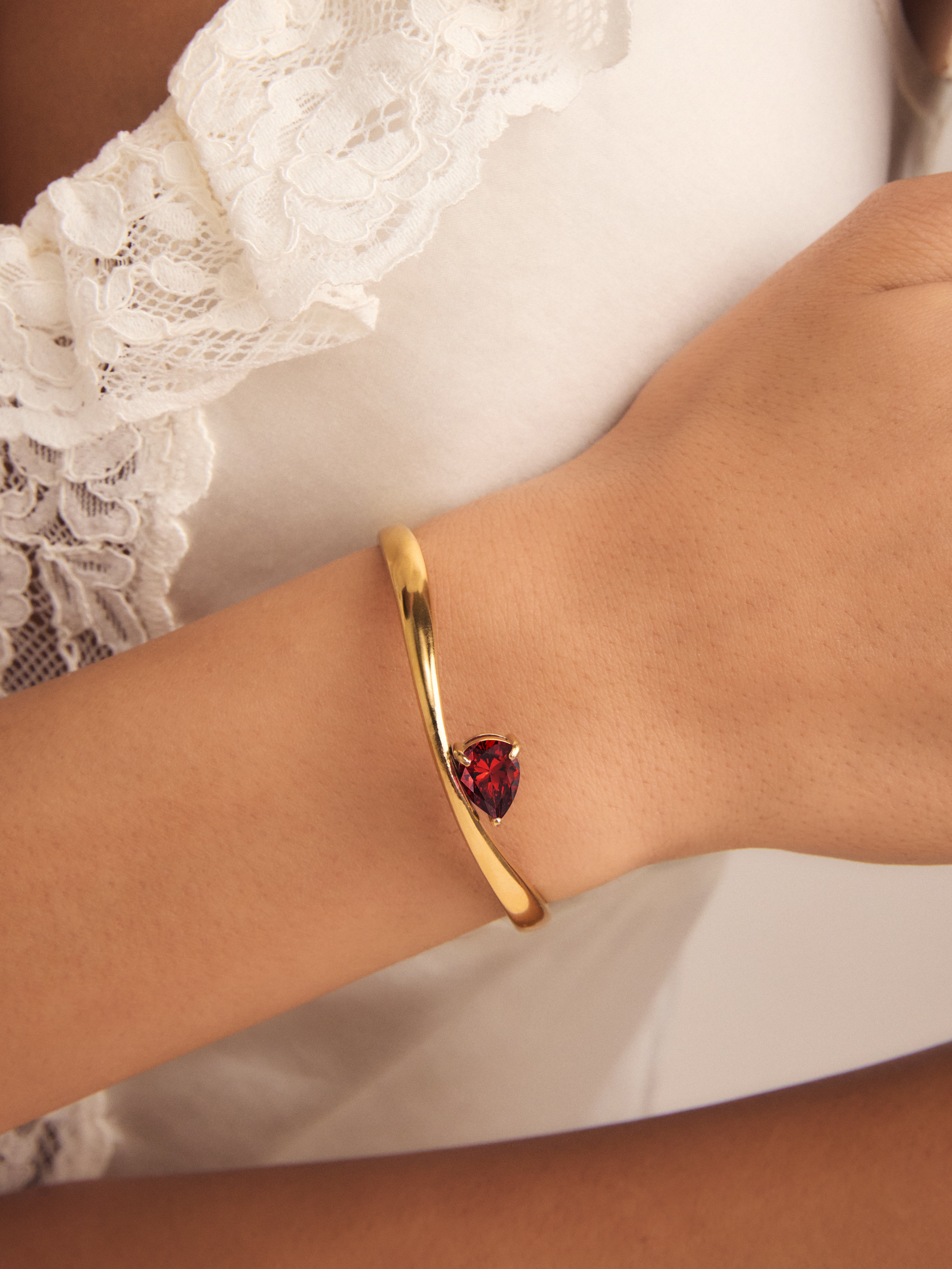 Pia Birthstone Bangle
