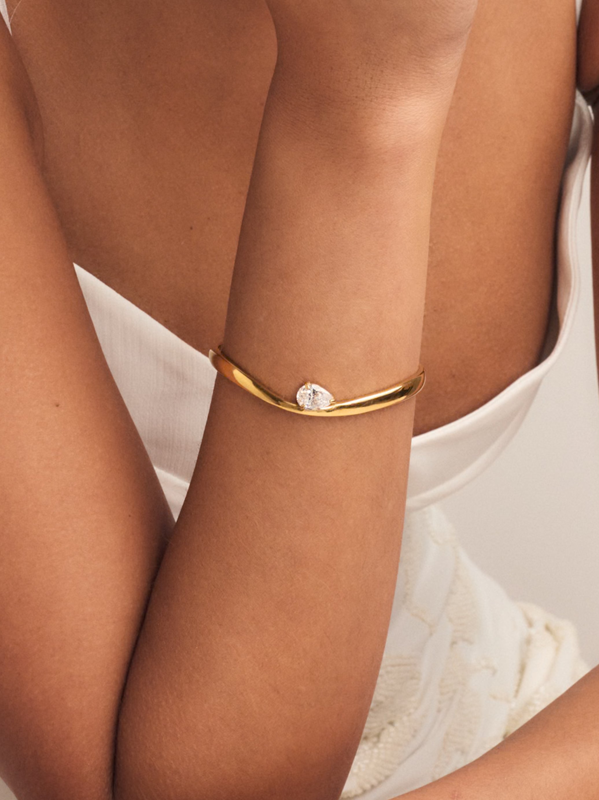 Pia Bangle