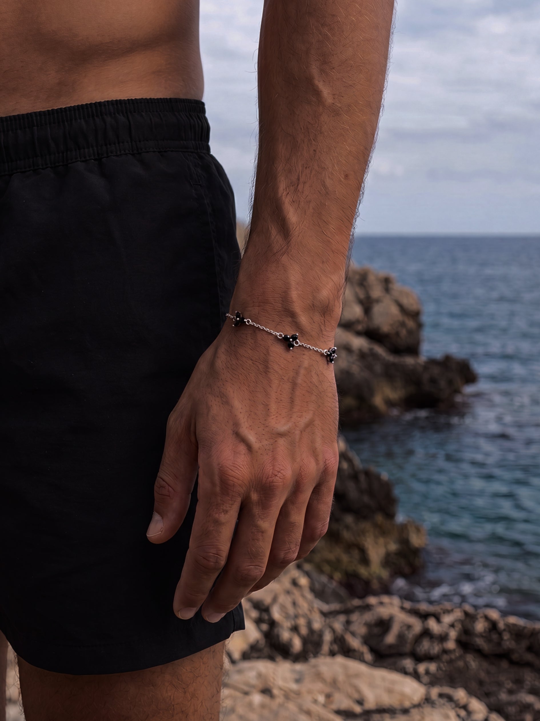 MIDNIGHT CLOVER BRACELET | Silver